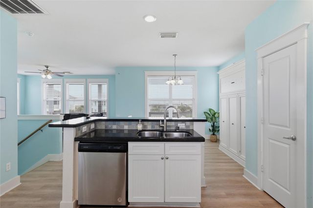 4218 King Rail Circle, Galveston, TX 77554