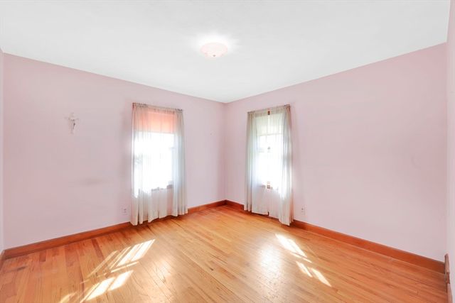 95 Kingsley St, Springfield, MA 01104