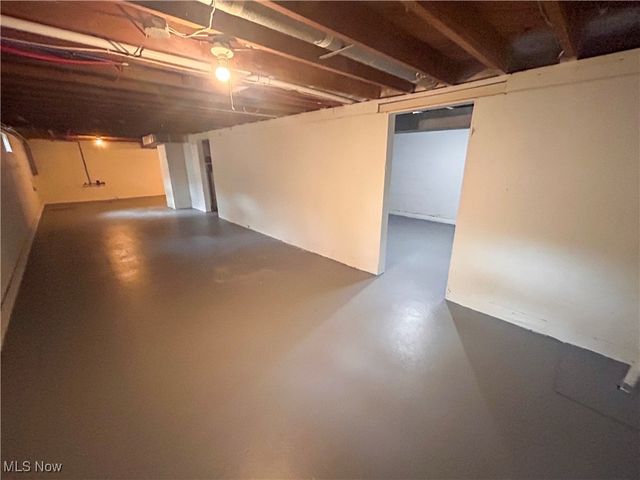 837 Pinecrest Road, Girard, OH 44420