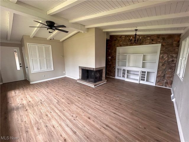 837 Pinecrest Road, Girard, OH 44420