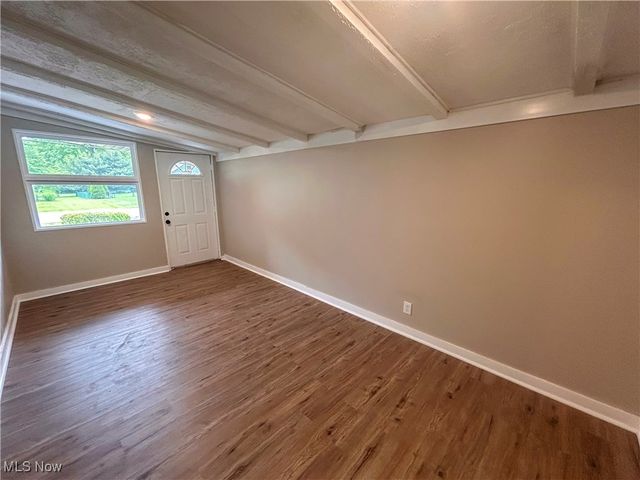 837 Pinecrest Road, Girard, OH 44420