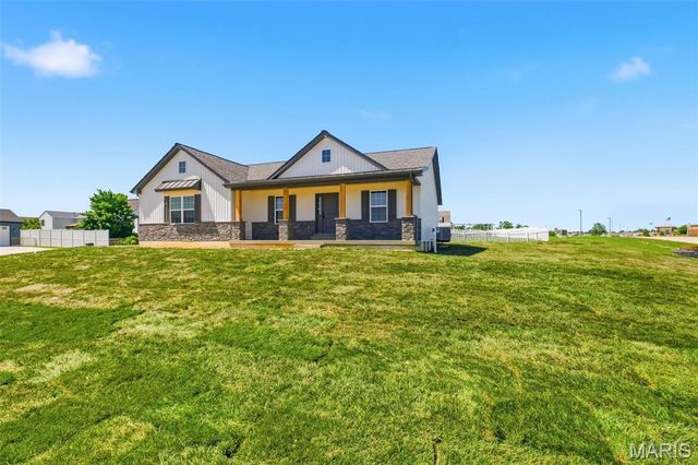 51 Mill Point Court, Moscow Mills, MO 63362