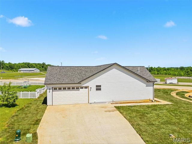 51 Mill Point Court, Moscow Mills, MO 63362