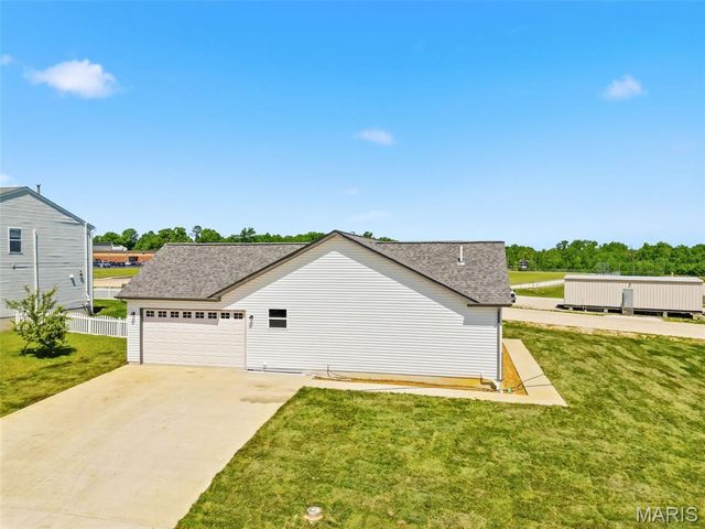 51 Mill Point Court, Moscow Mills, MO 63362