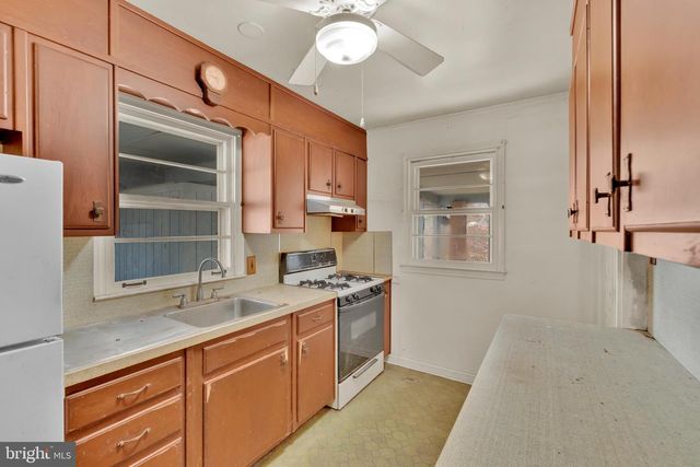 1815 DUNWOODY RD, Parkville, MD 21234