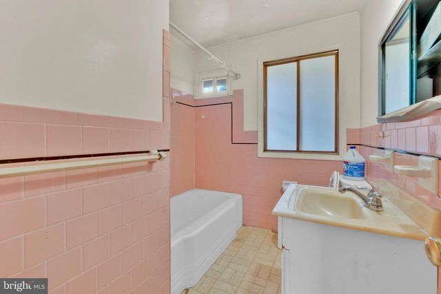 1815 DUNWOODY RD, Parkville, MD 21234