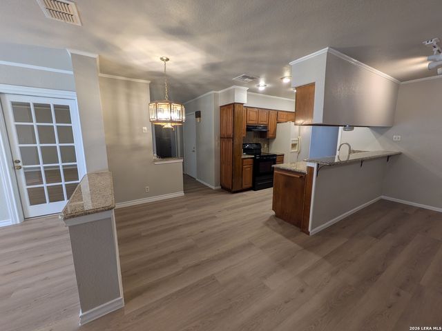 6618 CLOVERBEND ST, Leon Valley, TX 78238