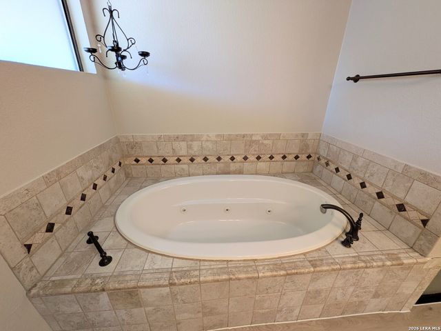 6618 CLOVERBEND ST, Leon Valley, TX 78238