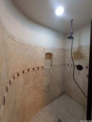 6618 CLOVERBEND ST, Leon Valley, TX 78238