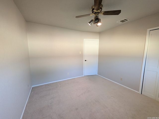 6618 CLOVERBEND ST, Leon Valley, TX 78238