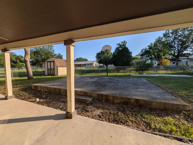 6618 CLOVERBEND ST, Leon Valley, TX 78238