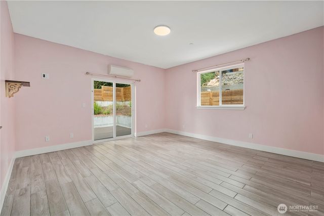 10622 55th Avenue S, Seattle, WA 98178