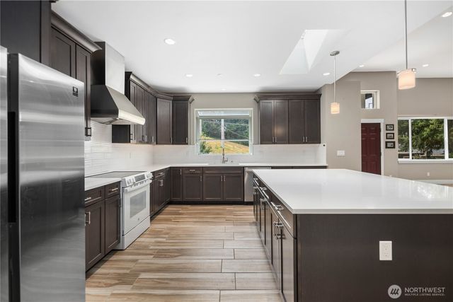 10622 55th Avenue S, Seattle, WA 98178