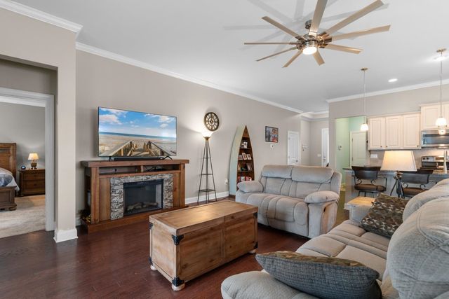 762 Callant Dr., Little River, SC 29566