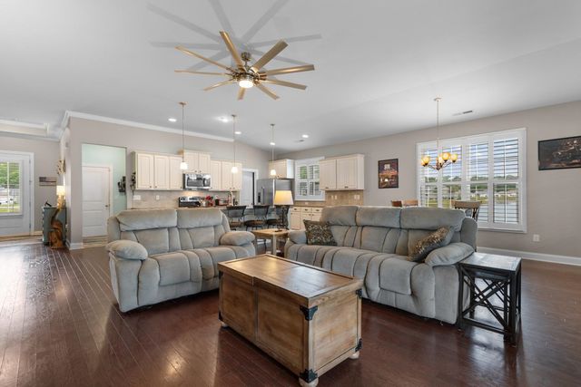 762 Callant Dr., Little River, SC 29566
