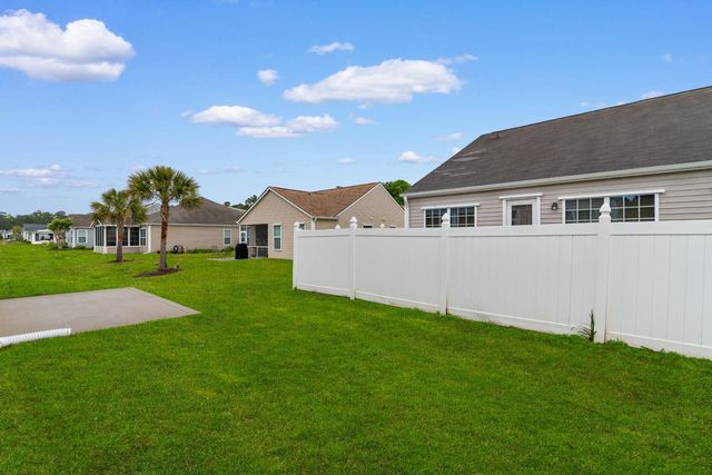 762 Callant Dr., Little River, SC 29566