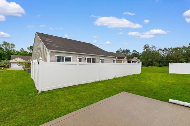 762 Callant Dr., Little River, SC 29566