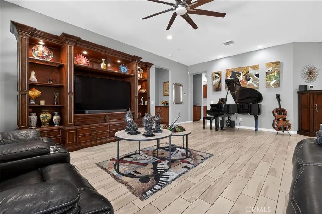 85556 Molvena, Indio, CA 92203