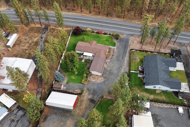 8827 N Seven Mile Rd, Nine Mile Falls, WA 99026