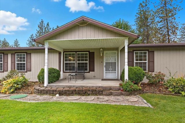 8827 N Seven Mile Rd, Nine Mile Falls, WA 99026
