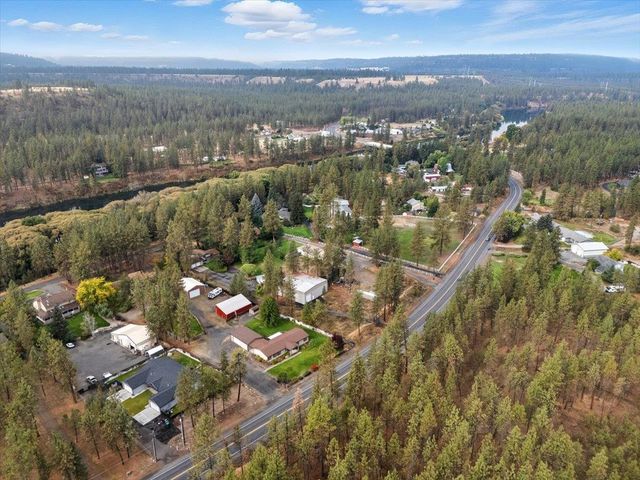 8827 N Seven Mile Rd, Nine Mile Falls, WA 99026