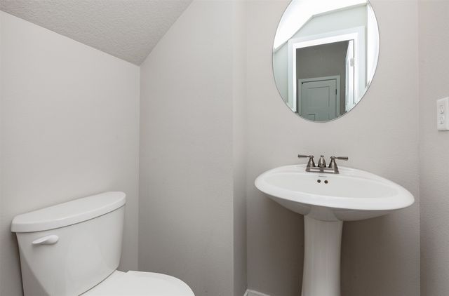 211 NE Whitetail Lane, Ankeny, IA 50021