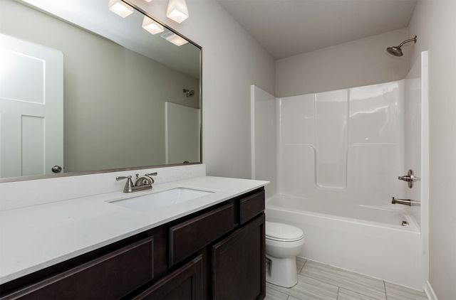 211 NE Whitetail Lane, Ankeny, IA 50021