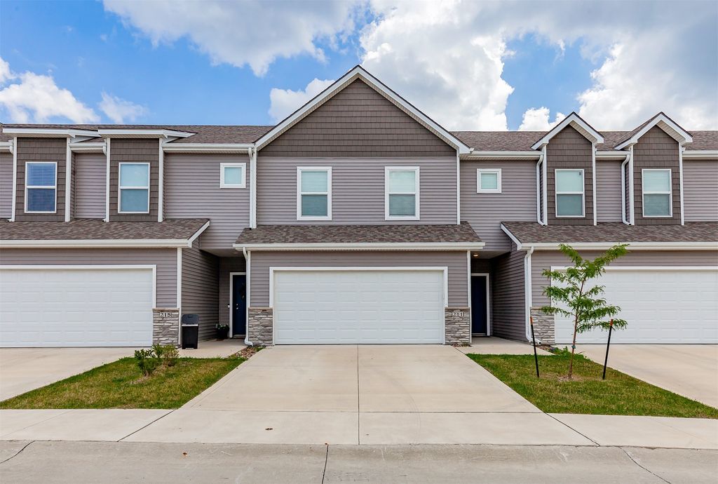 211 NE Whitetail Lane, Ankeny, IA 50021