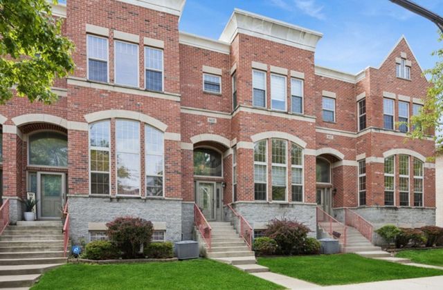 6635 W 64TH Place, Chicago, IL 60638