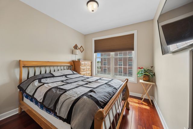 6635 W 64TH Place, Chicago, IL 60638