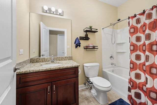 6635 W 64TH Place, Chicago, IL 60638