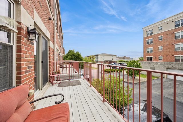 6635 W 64TH Place, Chicago, IL 60638