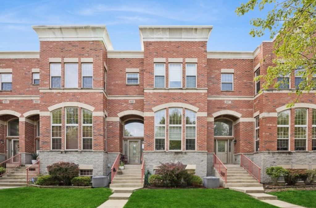 6635 W 64TH Place, Chicago, IL 60638