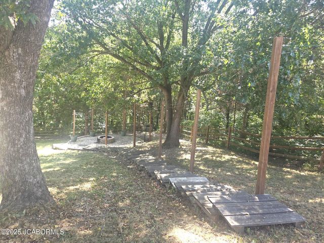 11992 COUNTY RD 4001, Holts Summit, MO 65043