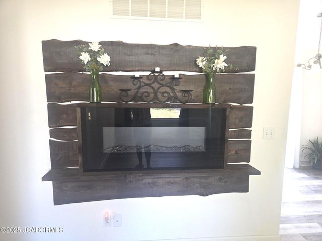 11992 COUNTY RD 4001, Holts Summit, MO 65043