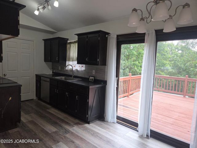 11992 COUNTY RD 4001, Holts Summit, MO 65043