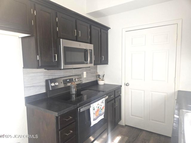 11992 COUNTY RD 4001, Holts Summit, MO 65043