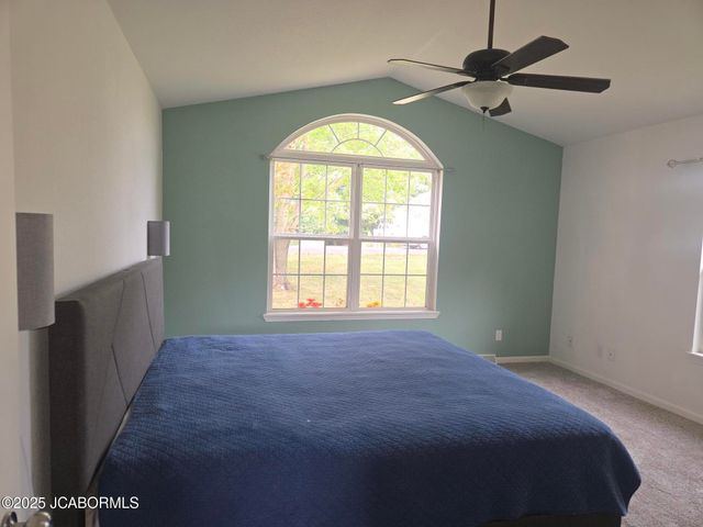 11992 COUNTY RD 4001, Holts Summit, MO 65043