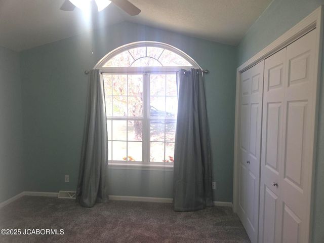 11992 COUNTY RD 4001, Holts Summit, MO 65043