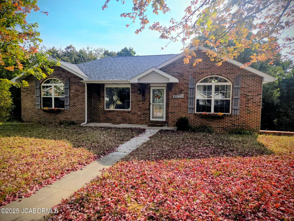 11992 COUNTY RD 4001, Holts Summit, MO 65043