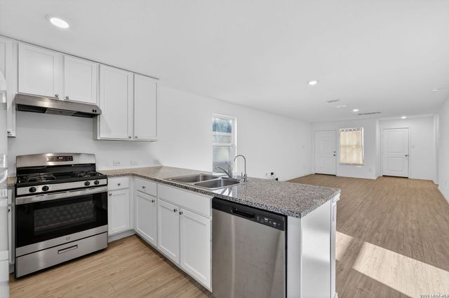 8511 Rose Tanager, San Antonio, TX 78245