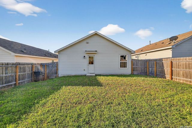 8511 Rose Tanager, San Antonio, TX 78245