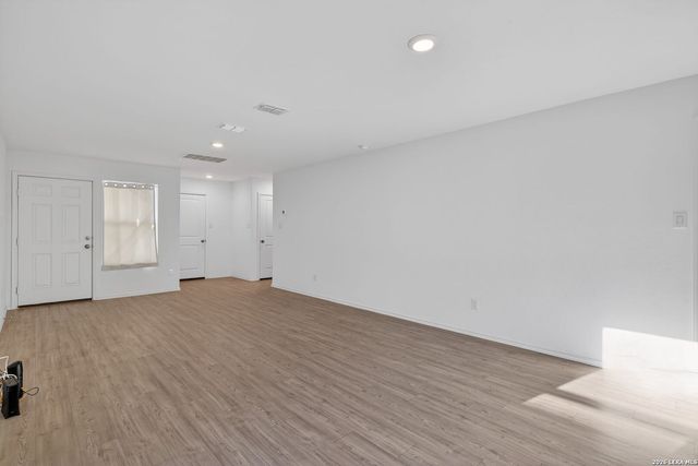 8511 Rose Tanager, San Antonio, TX 78245