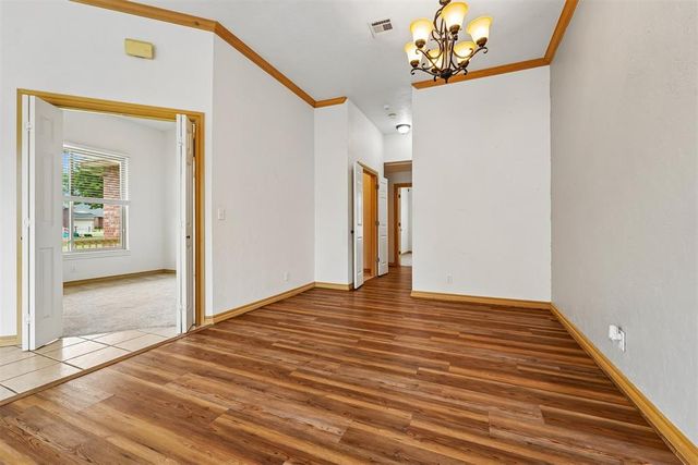 9420 Lansbrook Lane, Oklahoma City, OK 73162