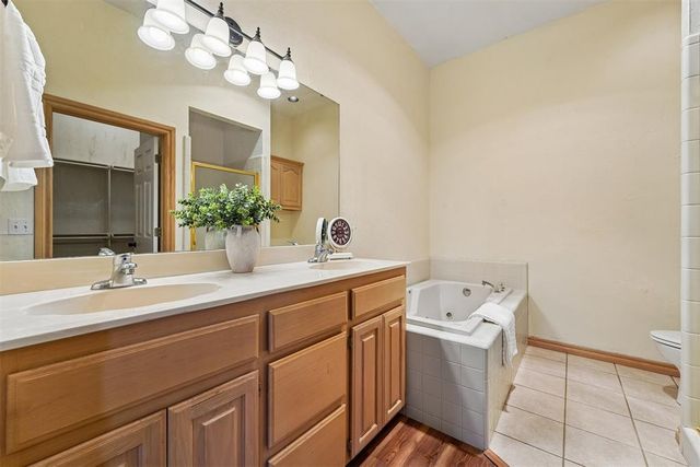 9420 Lansbrook Lane, Oklahoma City, OK 73162