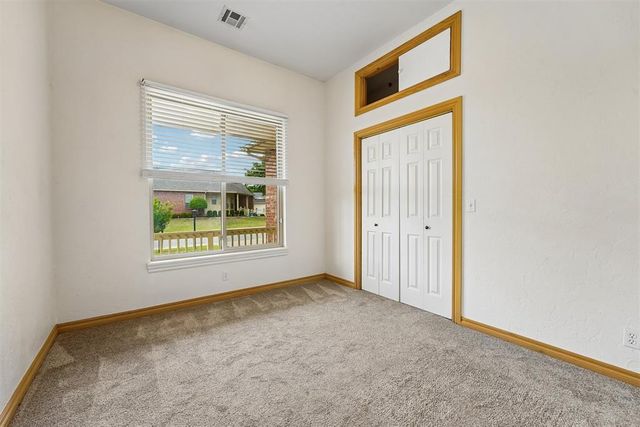 9420 Lansbrook Lane, Oklahoma City, OK 73162