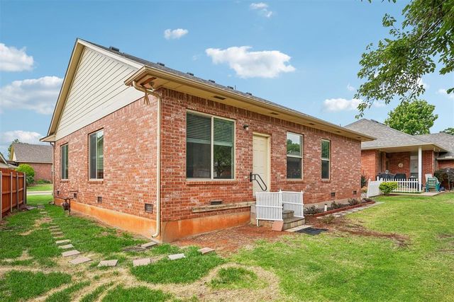 9420 Lansbrook Lane, Oklahoma City, OK 73162