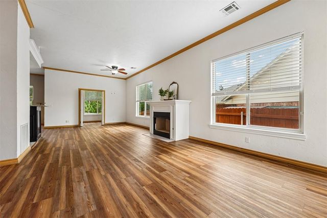 9420 Lansbrook Lane, Oklahoma City, OK 73162