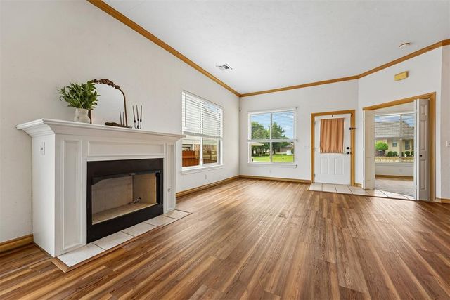 9420 Lansbrook Lane, Oklahoma City, OK 73162