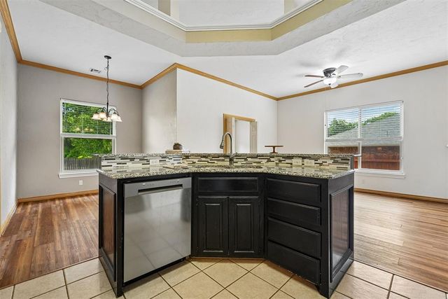 9420 Lansbrook Lane, Oklahoma City, OK 73162